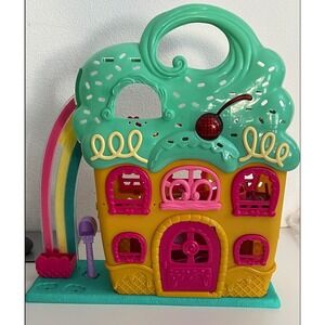 Kid Connection Cupcake Dollhouse Playset with Furniture Rainbow Slide 534550